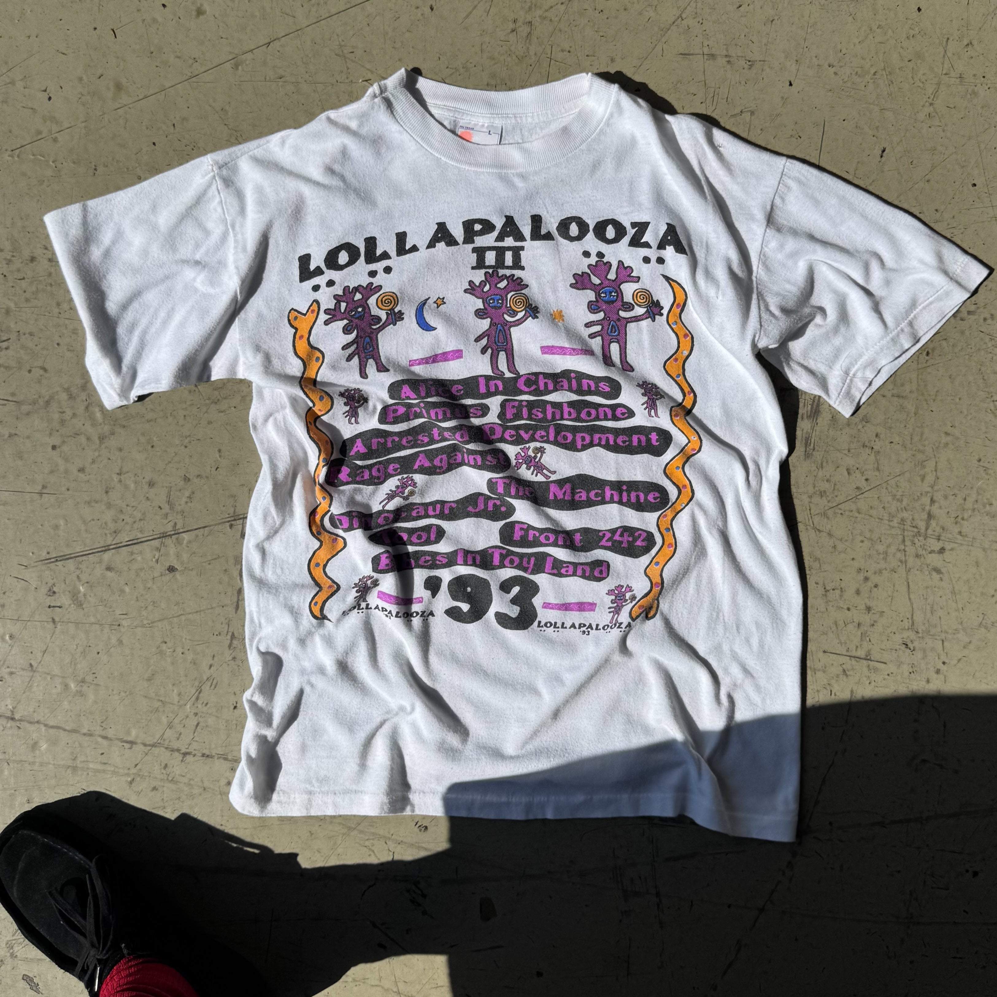 What Is a Single Stitch T-Shirt?