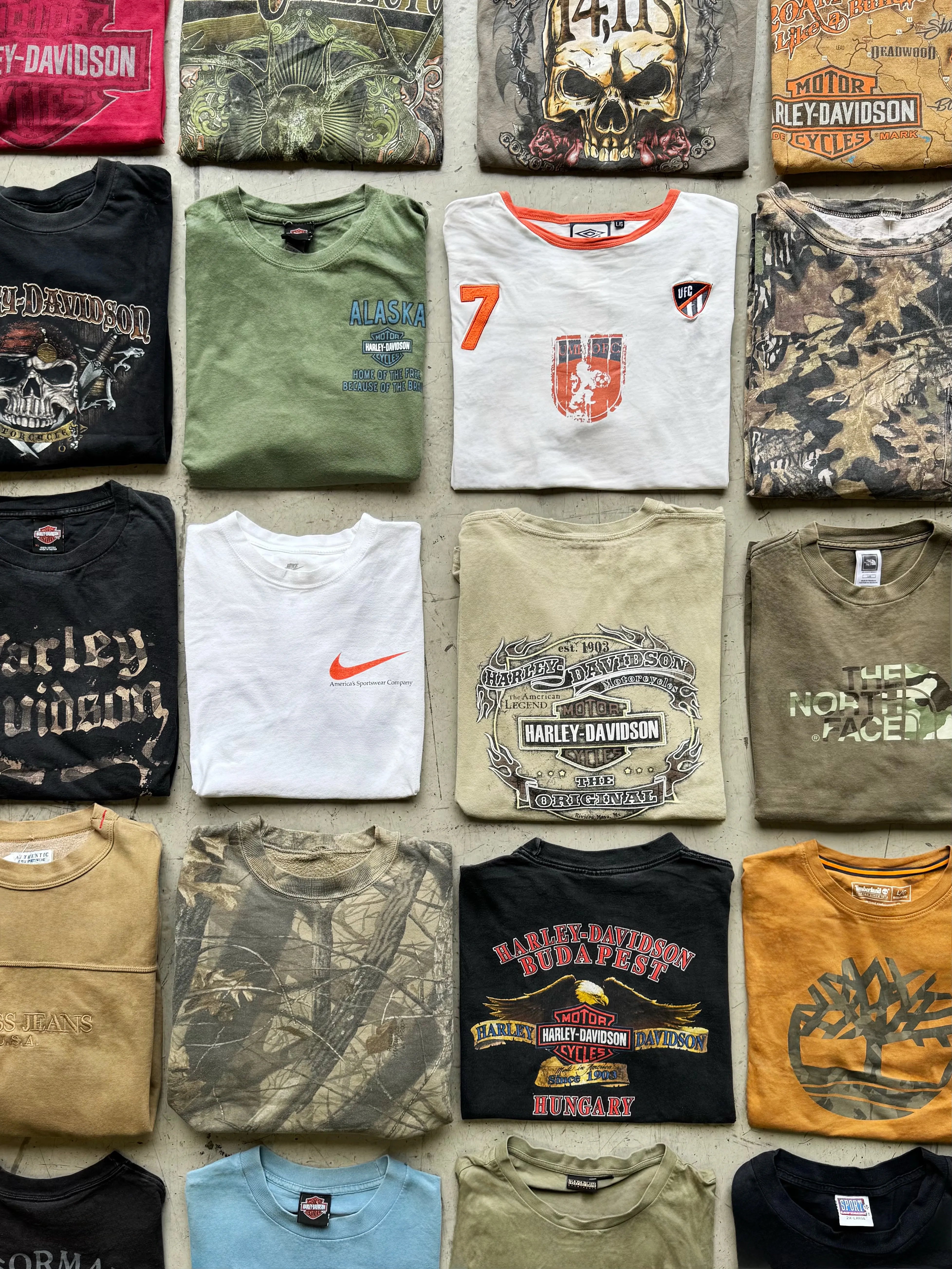 How to Date Vintage Clothing & Best Online Resources