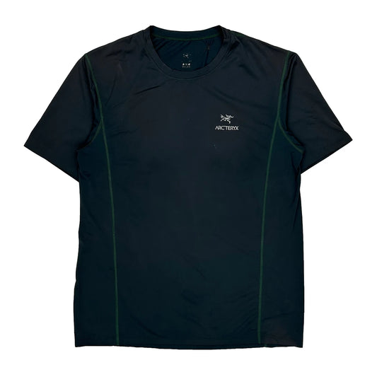 Vintage Arc''Teryx T-Shirt - Large Black Polyester
